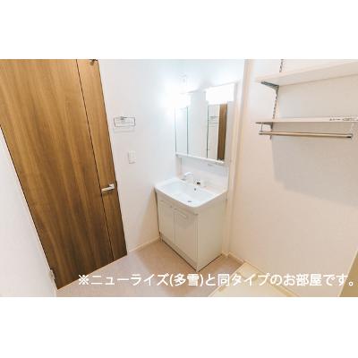 フルーメン　Ⅱ 203【管理NO：1-028702302-02030】 ★家具家電は申し込み後に搬入します 2026年09月下旬入居可能の物件画像