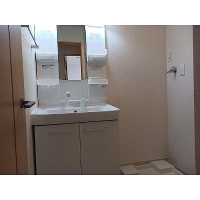 ロゼア 105【管理NO：1-019307901-01050】 ★家具家電は申し込み後に搬入しますの物件画像