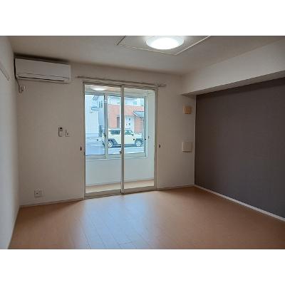 リベラメンテ 104【管理NO：1-018570401-01040】 ★家具家電は申し込み後に搬入しますの物件画像