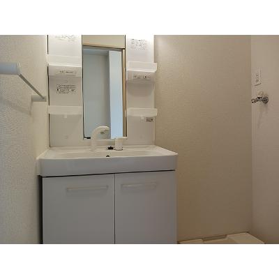 リベラメンテ 104【管理NO：1-018570401-01040】 ★家具家電は申し込み後に搬入しますの物件画像