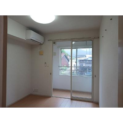 フル－ル 102【管理NO：1-017531902-01020】 ★家具家電は申し込み後に搬入しますの物件画像