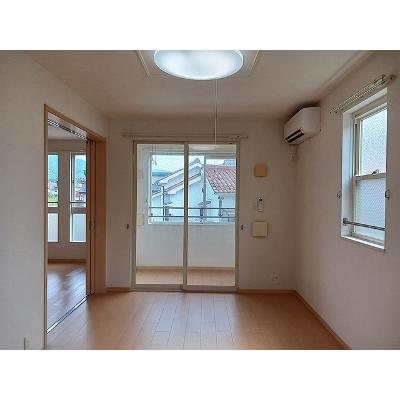 クロスロ－ド　沢　ｕｎ 201【管理NO：1-016551601-02010】 ★家具家電は申し込み後に搬入しますの物件画像