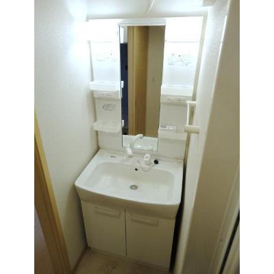 フレスクーラ 102【管理NO：1-016090201-01020】 ★家具家電は申し込み後に搬入します★の物件画像