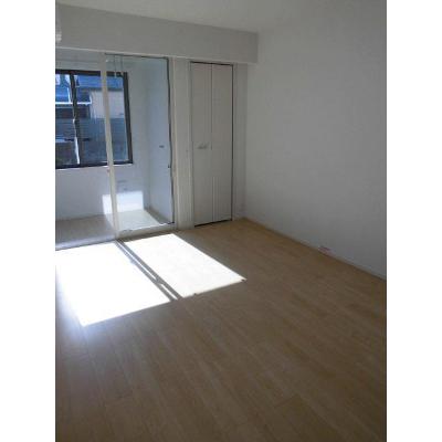 カロスマーレ 101【管理NO：1-024567201-01010】 ★家具家電は申し込み後に搬入しますの物件画像