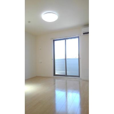 グランボヌールⅡ 101【管理NO：1-020933002-01010】 ★家具家電は申し込み後に搬入します★の物件画像