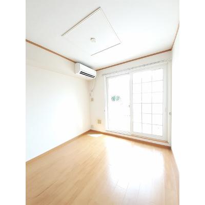 アルカンシェル 202【管理NO：1-012333401-02020】 ★家具家電は申し込み後に搬入しますの物件画像