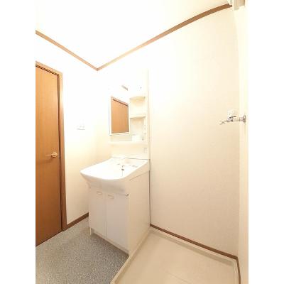 パーク　レガシィⅡ 202【管理NO：1-011779202-02020】 ★家具家電は申し込み後に搬入しますの物件画像