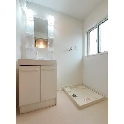 カサ・ブランカＣ 101【管理NO：1-011191403-01010】 ★家具家電は申し込み後に搬入しますの物件画像