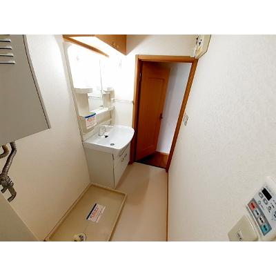 コウジィーコートⅡ 201【管理NO：1-012302601-02010】 ★家具家電は申し込み後に搬入しますの物件画像