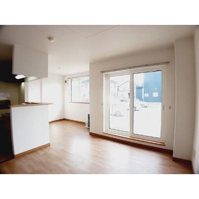 コリーヌ．ビラ 102【管理NO：1-011440301-01020】 ★家具家電は申し込み後に搬入しますの物件画像