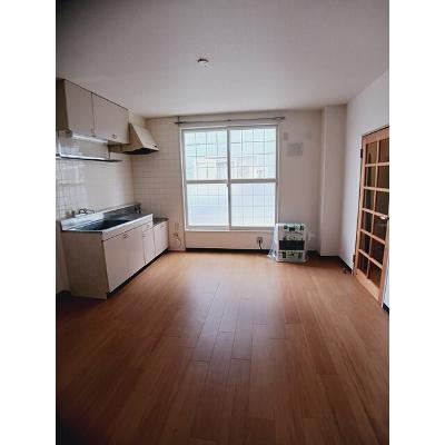 カイザー松森 102【管理NO：1-005433701-01020】 ★家具家電は申し込み後に搬入しますの物件画像