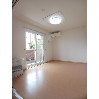 メゾン・グラシュー 102【管理NO：1-016482601-01020】 ★家具家電は申し込み後に搬入しますの物件画像