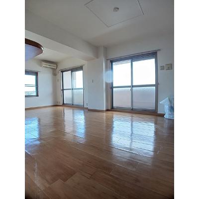 シャトー　グラース 301【管理NO：1-013008401-03010】 ★家具家電は申し込み後に搬入しますの物件画像