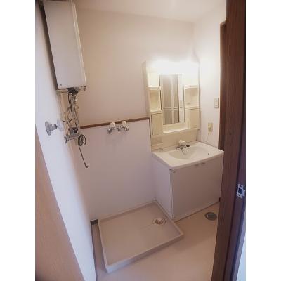 グランビア三内 203【管理NO：1-009768301-02030】 ★家具家電は申し込み後に搬入します★の物件画像