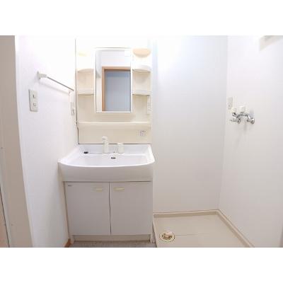 スクエアコート 102【管理NO：1-012245301-01020】 ★家具家電は申し込み後に搬入しますの物件画像