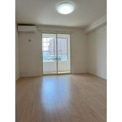 プリムローズＥ 101【管理NO：1-023662301-01010】 ★家具家電は申し込み後に搬入しますの物件画像