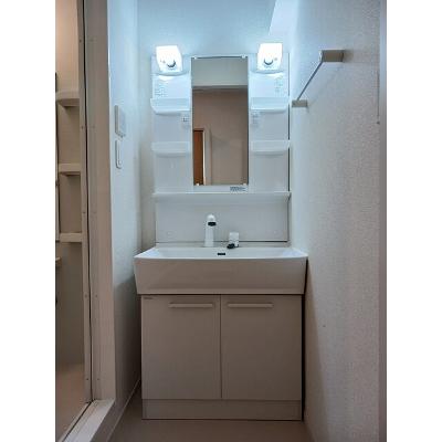 プリムローズＥ 101【管理NO：1-023662301-01010】 ★家具家電は申し込み後に搬入しますの物件画像