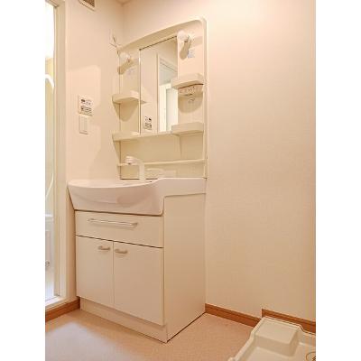 プラシードα 201【管理NO：1-015052801-02010】 ★家具家電は申し込み後に搬入します★の物件画像