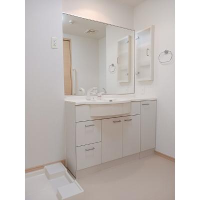 サンハウス志家 203【管理NO：1-015532601-02030】 ★家具家電は申し込み後に搬入しますの物件画像