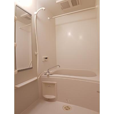 グラツィオーソ 102【管理NO：1-013800801-01020】 ★家具家電は申し込み後に搬入します★の物件画像