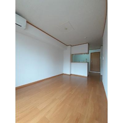サンシャインスクエア 103【管理NO：1-012854301-01030】 ★家具家電は申し込み後に搬入しますの物件画像