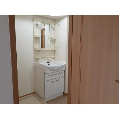 エヴァーグリーン 103【管理NO：1-012492401-01030】 ★家具家電は申し込み後に搬入します 2026年07月下旬入居可能の物件画像