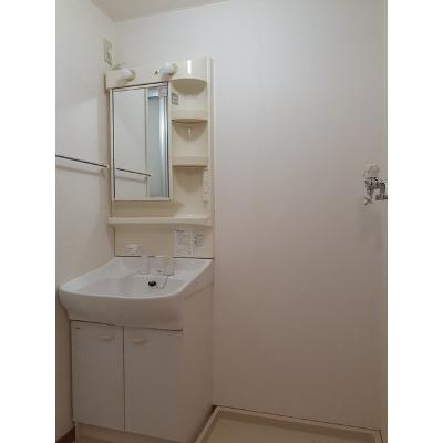 シャンドフルール 202【管理NO：1-011728101-02020】 ★家具家電は申し込み後に搬入します★の物件画像