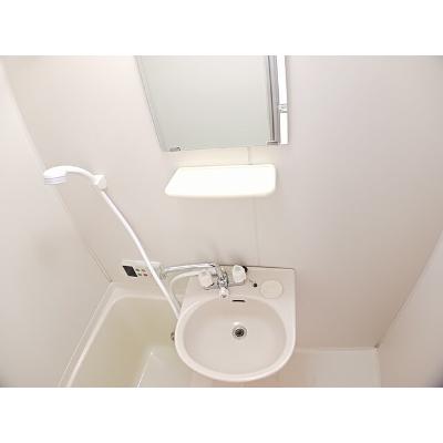 ジュネスアメリア 103【管理NO：1-011161701-01030】 ★家具家電は申し込み後に搬入します★の物件画像