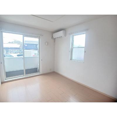 クレメント 101【管理NO：1-015993701-01010】 ★家具家電は申し込み後に搬入します★の物件画像