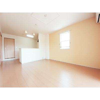 クレッシェンド 201【管理NO：1-020141301-02010】 ★家具家電は申し込み後に搬入します★ ★2026年08月中旬入居可能★の物件画像