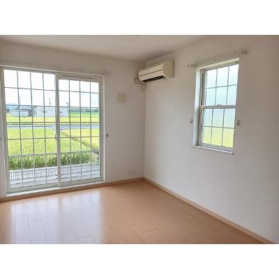 ビッグ　シャトーＥ 103【管理NO：1-016392301-01030】 ★家具家電は申し込み後に搬入します★の物件画像