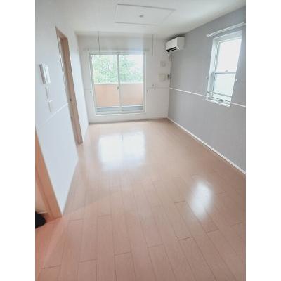 モントレゾール 201【管理NO：1-019297701-02010】 ★家具家電は申し込み後に搬入します★の物件画像