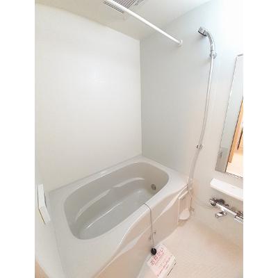 アブソリュート　リーベ 103【管理NO：1-023031901-01030】 ★家具家電は申し込み後に搬入します★の物件画像