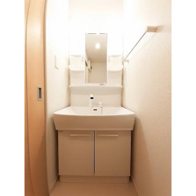 クワルツ・ド・ロッシュ奏 103【管理NO：1-021526801-01030】 ★家具家電は申し込み後に搬入します★の物件画像