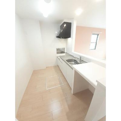 プリムローズ 105【管理NO：1-020707401-01050】 ★家具家電は申し込み後に搬入します★の物件画像