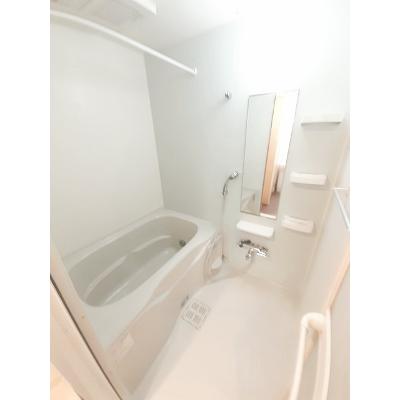 プリムローズ 105【管理NO：1-020707401-01050】 ★家具家電は申し込み後に搬入します★の物件画像