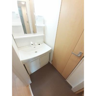 プリムローズ 105【管理NO：1-020707401-01050】 ★家具家電は申し込み後に搬入します★の物件画像