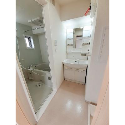 プラシード　イースト 301【管理NO：1-019079501-03010】 ★家具家電は申し込み後に搬入します★の物件画像