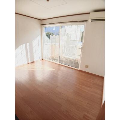 シュベリュール 103【管理NO：1-007781601-01030】 ★家具家電は申し込み後に搬入します★の物件画像