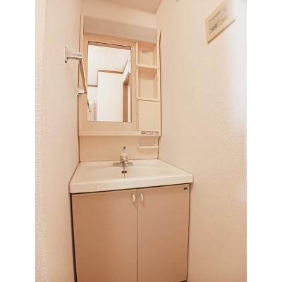 シュベリュール 103【管理NO：1-007781601-01030】 ★家具家電は申し込み後に搬入します★の物件画像