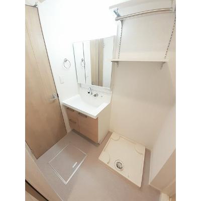 アジュール　パル 202【管理NO：1-026157701-02020】 ★家具家電は申し込み後に搬入します★の物件画像