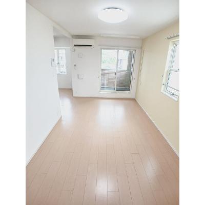 アントレッド 201【管理NO：1-016616501-02010】 ★家具家電は申し込み後に搬入します★の物件画像