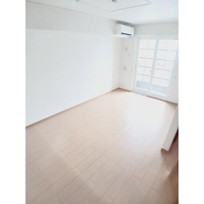 フレスクーラⅢ 102【管理NO：1-015069203-01020】 ★家具家電は申し込み後に搬入します★の物件画像