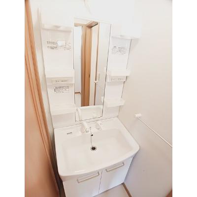 フレスクーラⅢ 102【管理NO：1-015069203-01020】 ★家具家電は申し込み後に搬入します★の物件画像