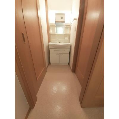ポリッシュ 104【管理NO：1-015065901-01040】 ★家具家電は申し込み後に搬入します★の物件画像