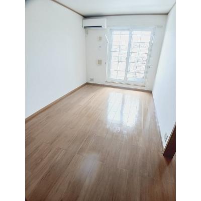 シャン・ド・フルール　Ｂ 202【管理NO：1-012669402-02020】 ★家具家電は申し込み後に搬入します★の物件画像
