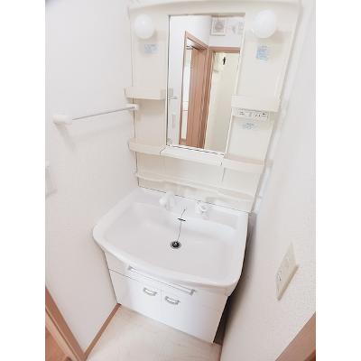 シャン・ド・フルール　Ｂ 202【管理NO：1-012669402-02020】 ★家具家電は申し込み後に搬入します★の物件画像
