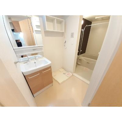 カントリーロード 203【管理NO：1-021903001-02030】 ★家具家電は申し込み後に搬入します★の物件画像
