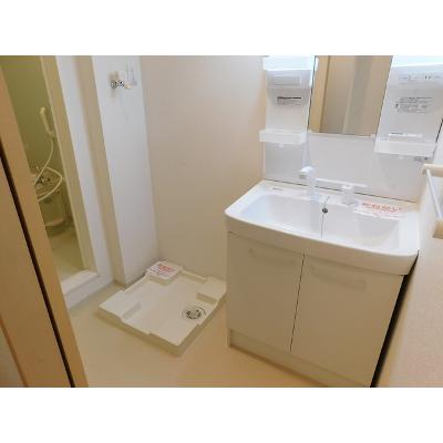 コリーヌ　Ａ 103【管理NO：1-018806701-01030】 ★家具家電は申し込み後に搬入しますの物件画像
