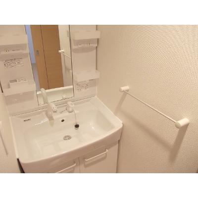 ムーン　シーサ 101【管理NO：1-017751301-01010】 ★家具家電は申し込み後に搬入します★ ★2026年08月下旬入居可能★の物件画像